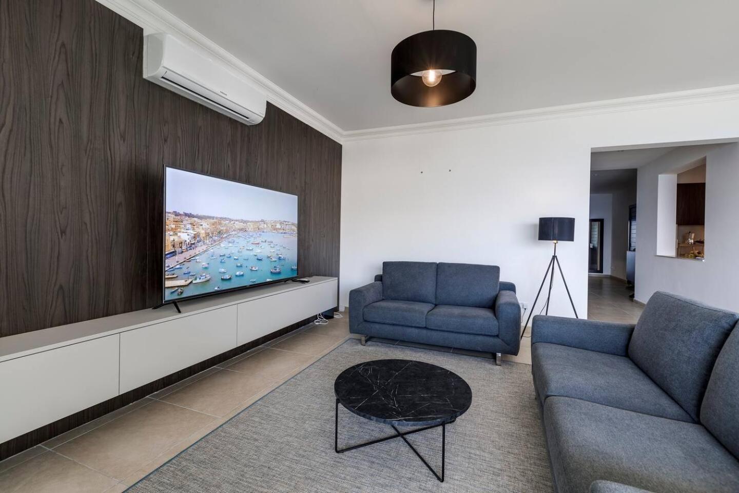 Fort Cambridge Apartments By Homely Слима Экстерьер фото
